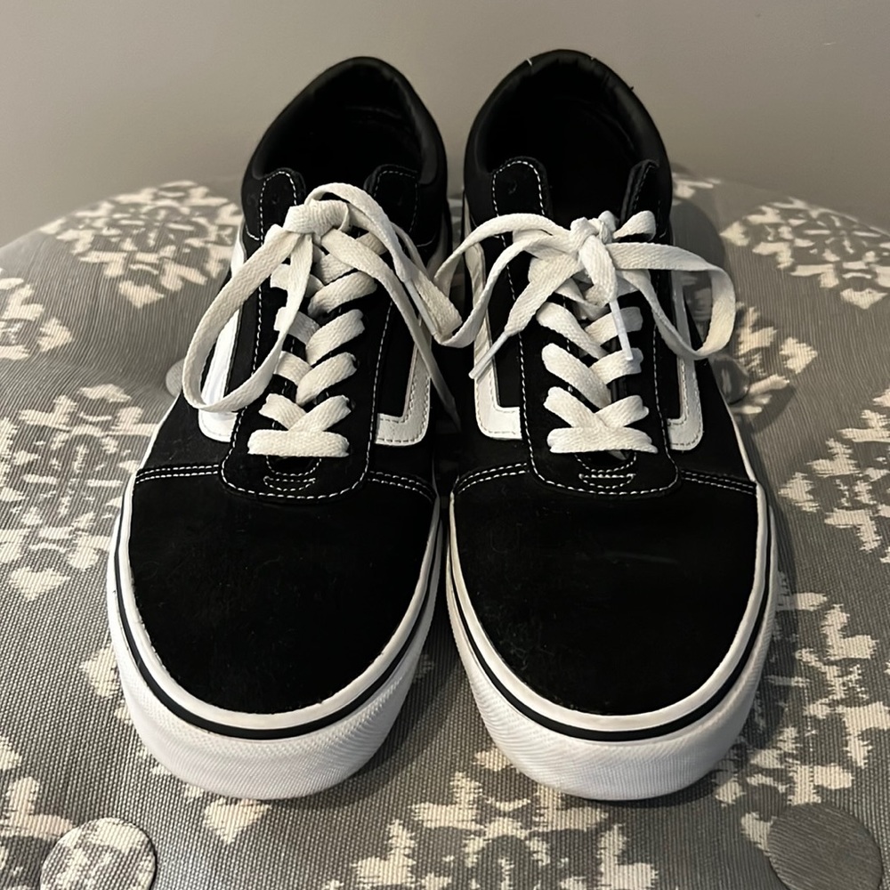 Men’s Black Vans Old Skool Shoe Size 10